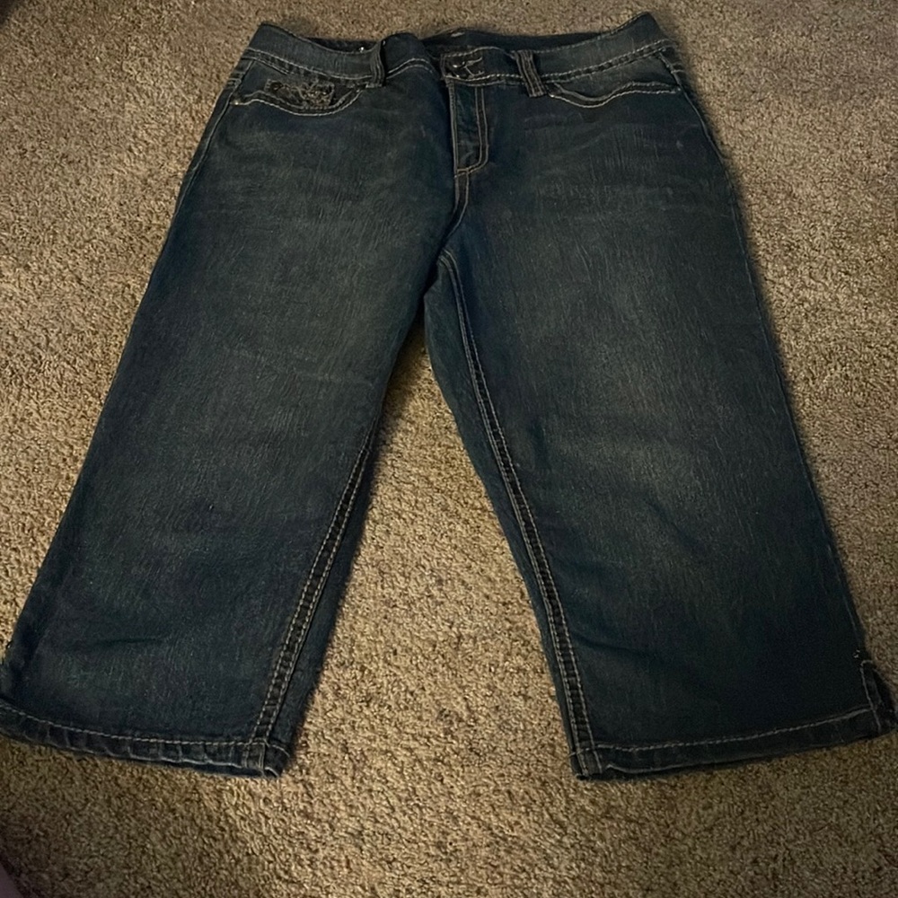 Code Bleu capris - Picture 4 of 4